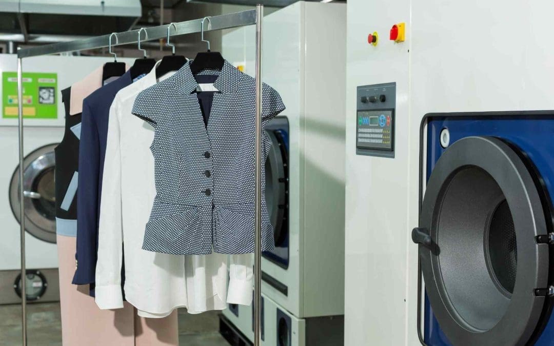 How does the dry cleaning process works